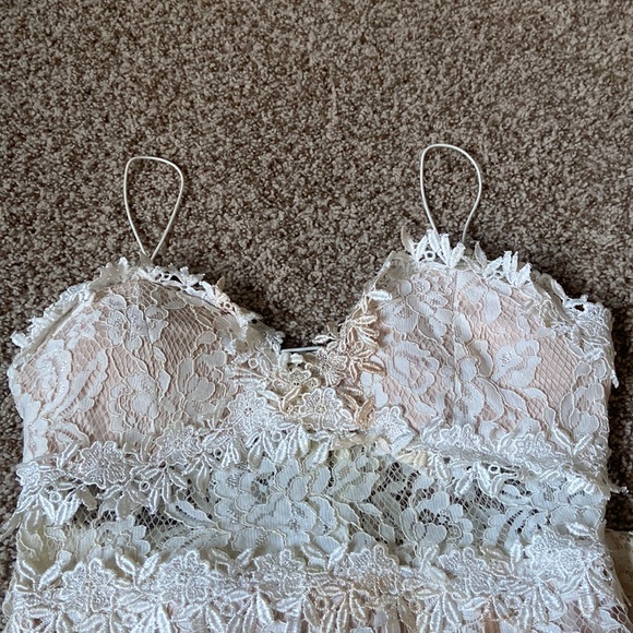 Forever 21 Laced-floral dress, Size M - Picture 3 of 4